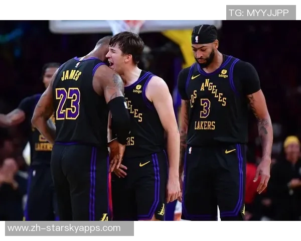 CC半场狂砍26分里弗斯称赞但强调球队不担心表现 CC半场狂砍26分里弗斯称赞但强调球队不担心表现