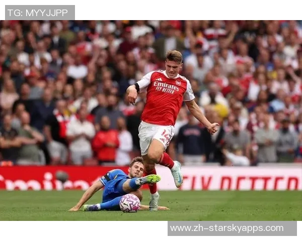 姆伯莫回忆曼联球迷热情并强调三叉戟仍需提升的关键点 姆伯莫回忆曼联球迷热情并强调三叉戟仍需提升的关键点