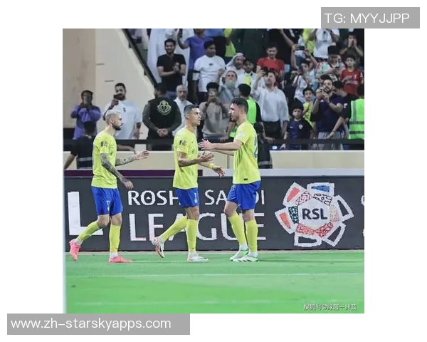 马内射门被挡菲利克斯补射完成帽子戏法球队大胜5-1领先 马内射门被挡菲利克斯补射完成帽子戏法球队大胜5-1领先