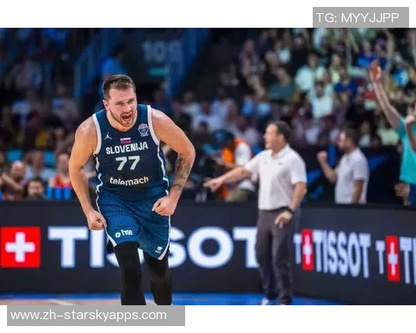 东契奇首节表现出色攻防兼备轻松拿下10分4板2助正负值高达6 东契奇首节表现出色攻防兼备轻松拿下10分4板2助正负值高达6