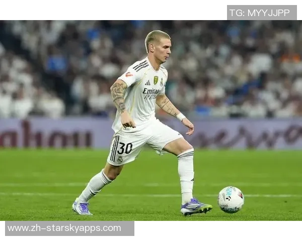 皇马与巴萨均关注墨西哥新星莫拉签约讨论尚早