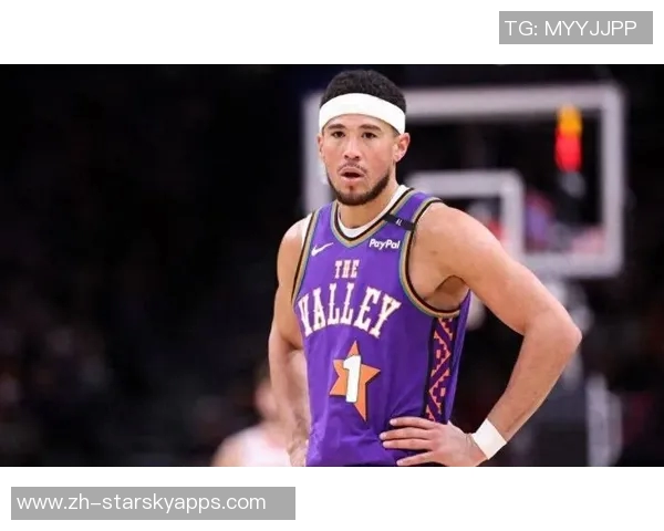 布克生涯出战684场比赛超越凯文约翰逊成太阳队历史第五 布克生涯出战684场比赛超越凯文约翰逊成太阳队历史第五