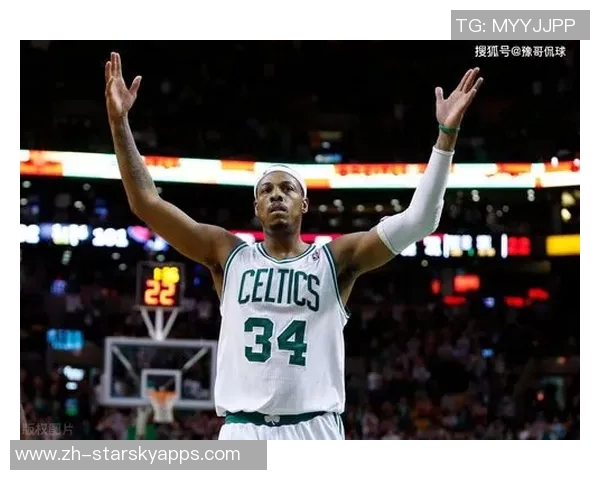 女主持自称处女引发热议皮尔斯调侃称其为老女人引发笑声 女主持自称处女引发热议皮尔斯调侃称其为老女人引发笑声